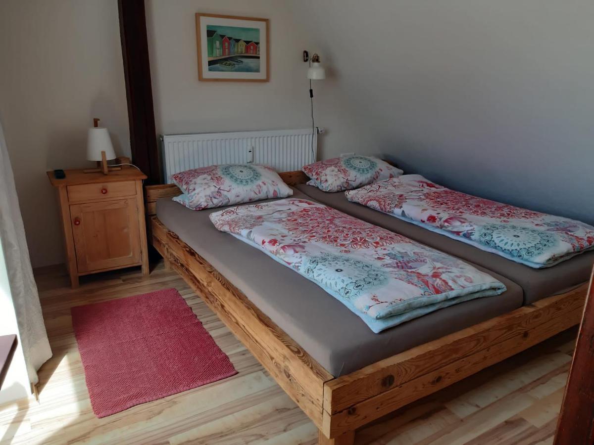 Giebelzimmer Mit Weinbergblick Stetten  Eksteriør billede