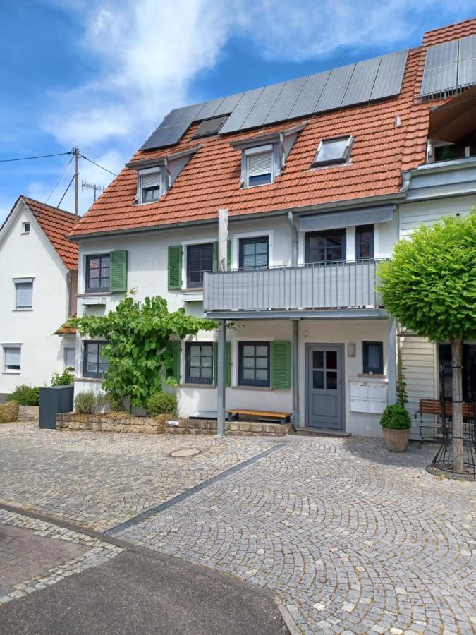 Giebelzimmer Mit Weinbergblick Stetten  Eksteriør billede